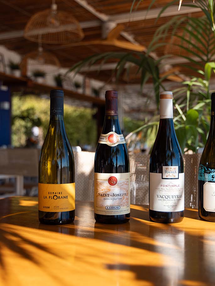 Un verre de vin sur la plage ? Verre de vin
